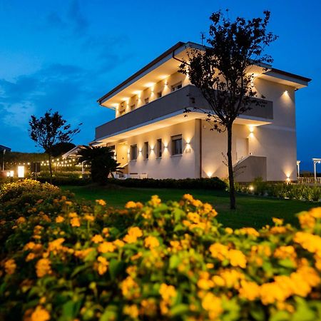 Villa Zefiro Suites & Events Battipaglia Exterior photo