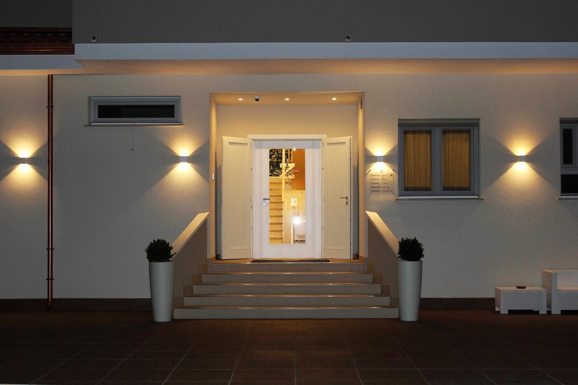 Villa Zefiro Suites & Events Battipaglia Exterior photo